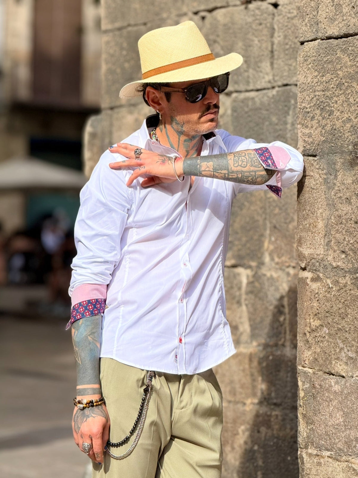 Camisa branca Cerchio, punho com detalhes em castanho