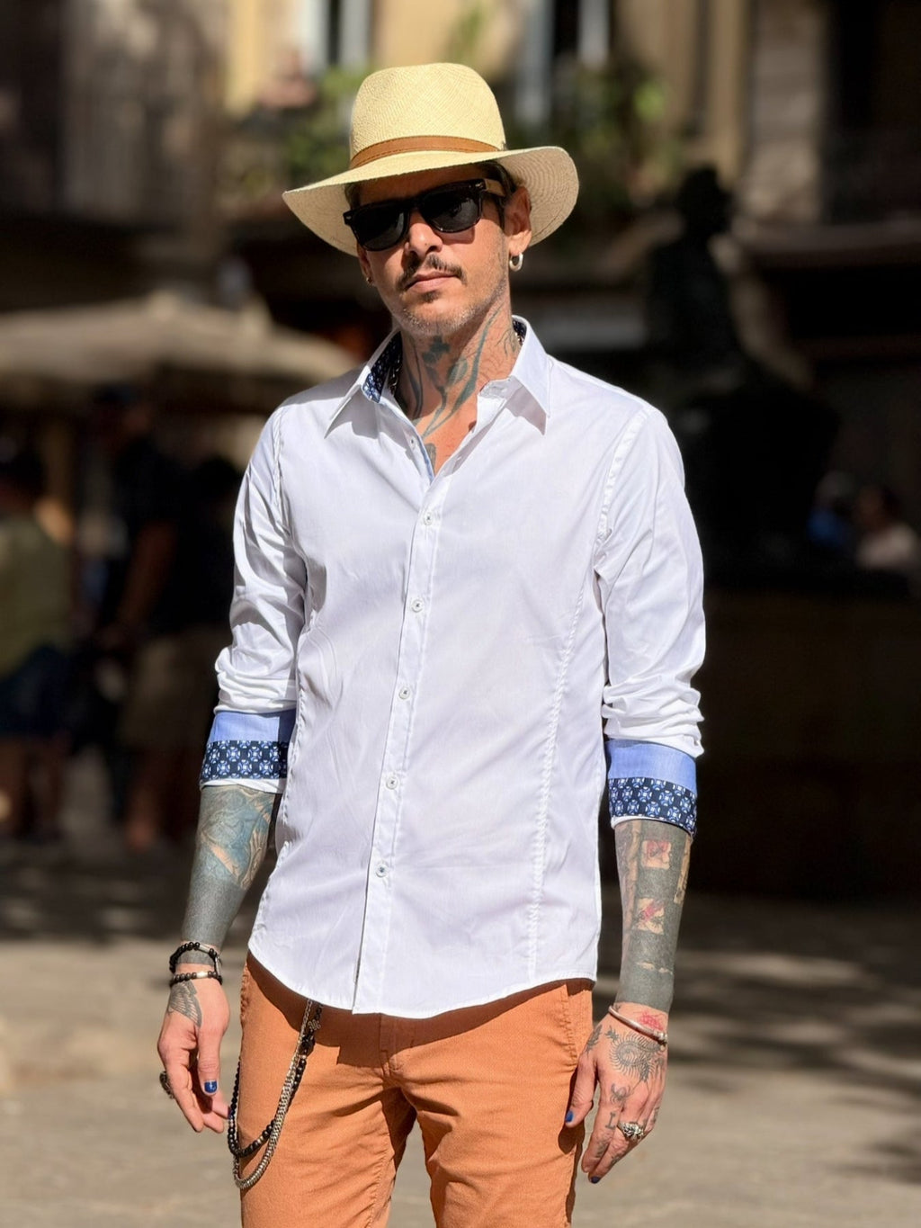 Camisa branca Cerchio com punho e detalhes em azul